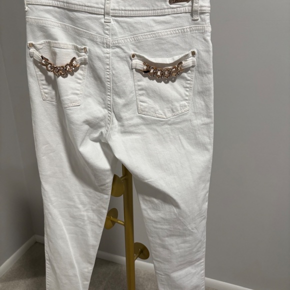 STUDIO F JEANS - Picture 2 of 3